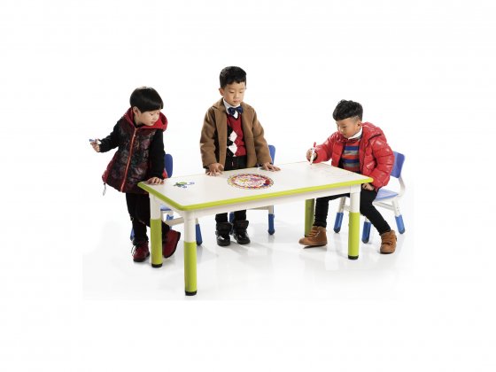 Kids Table YAVIN